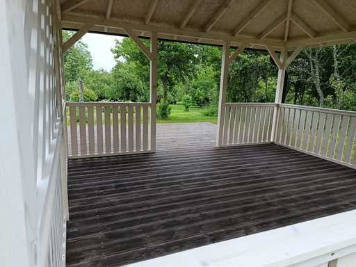4x4.5 m Witte Houten Prieel — Elegant Tuinprieel met Terras en Mooi Ontwerp