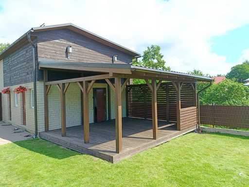 Donkerbruine houten aan-huis veranda met overdekt dak – 4,8×6 m - garden gazebo pergola